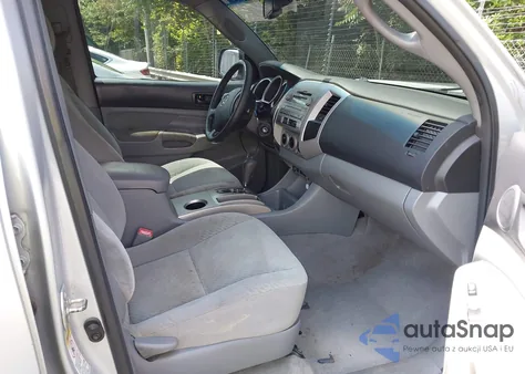 2010 Toyota Tacoma Prerunner V6 z USA, uszkodzony, nr VIN 5TEJU4GN3AZ721657